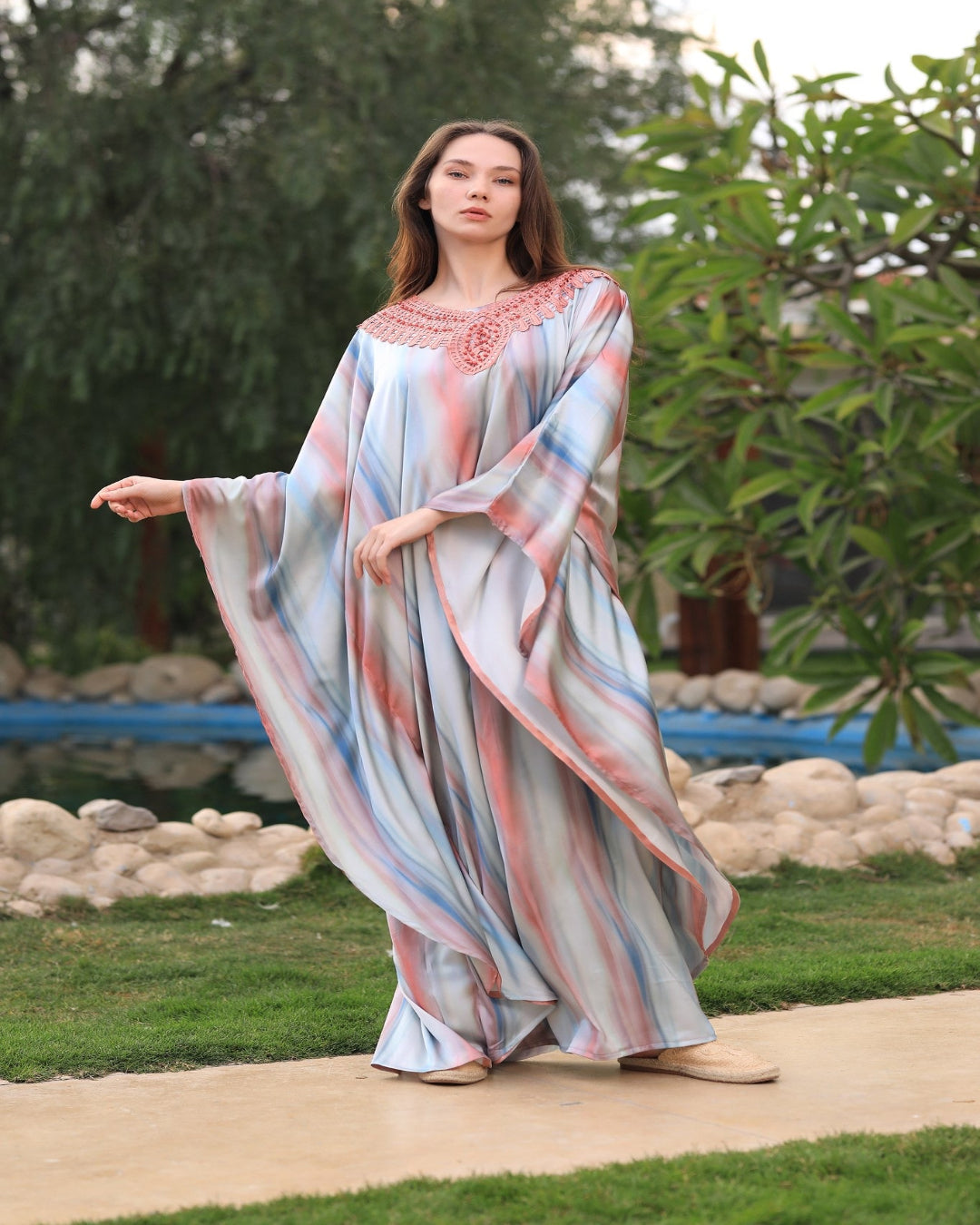 قفطان ساتان بنقشة الفراشة 15975
