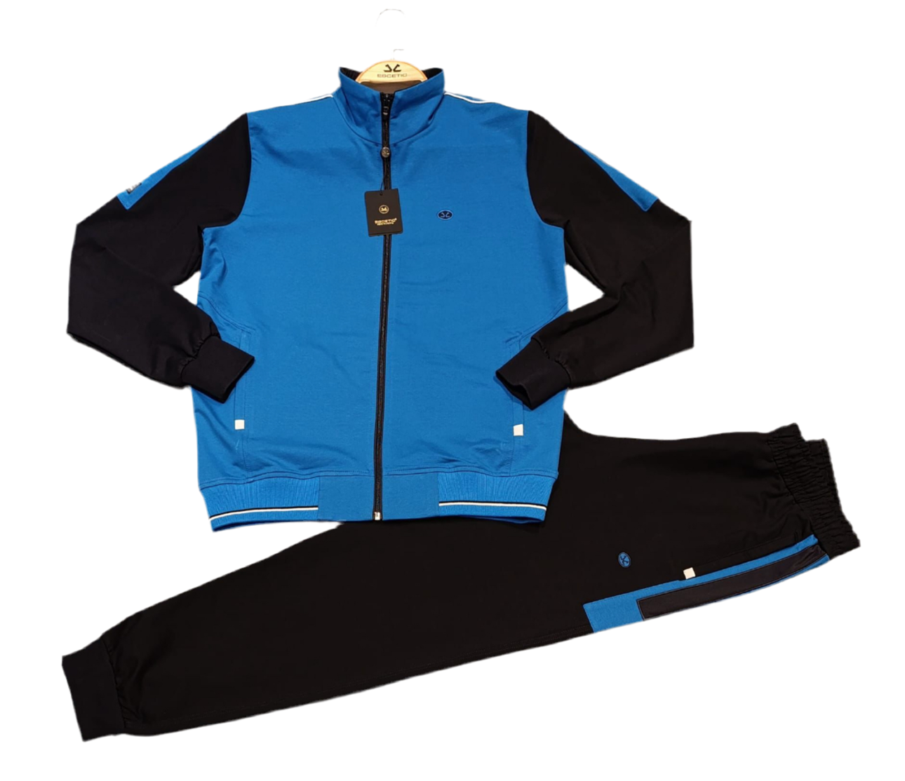 Winter outdoor Tracksuit Men available 4 colours 0044