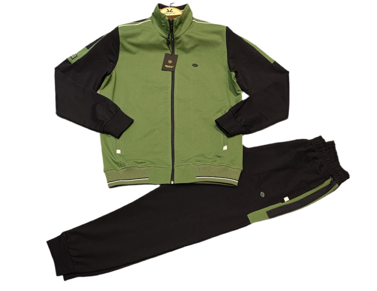 Winter outdoor Tracksuit Men available 4 colours 0044