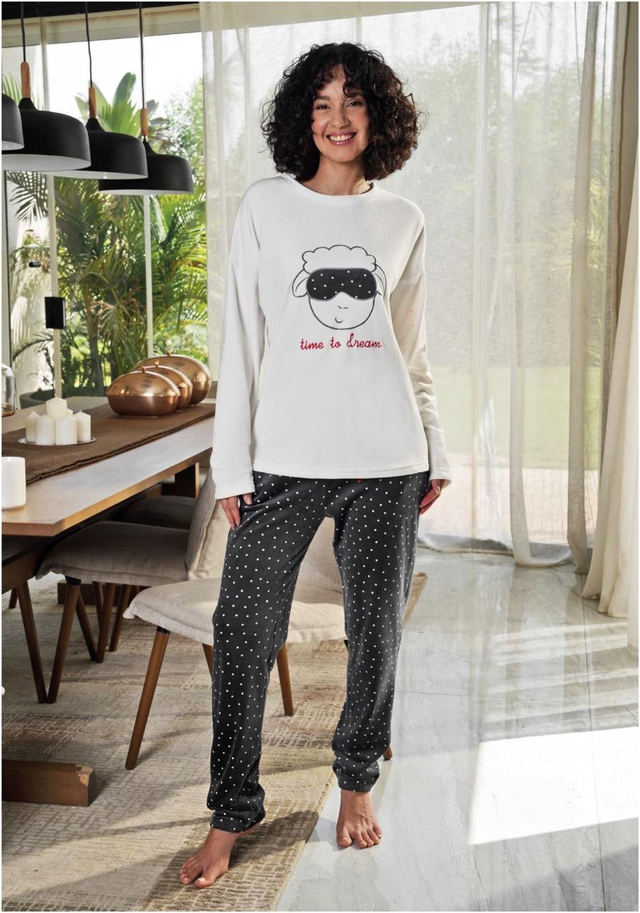 Women Pajama winter velvet 3XL available only EG16773
